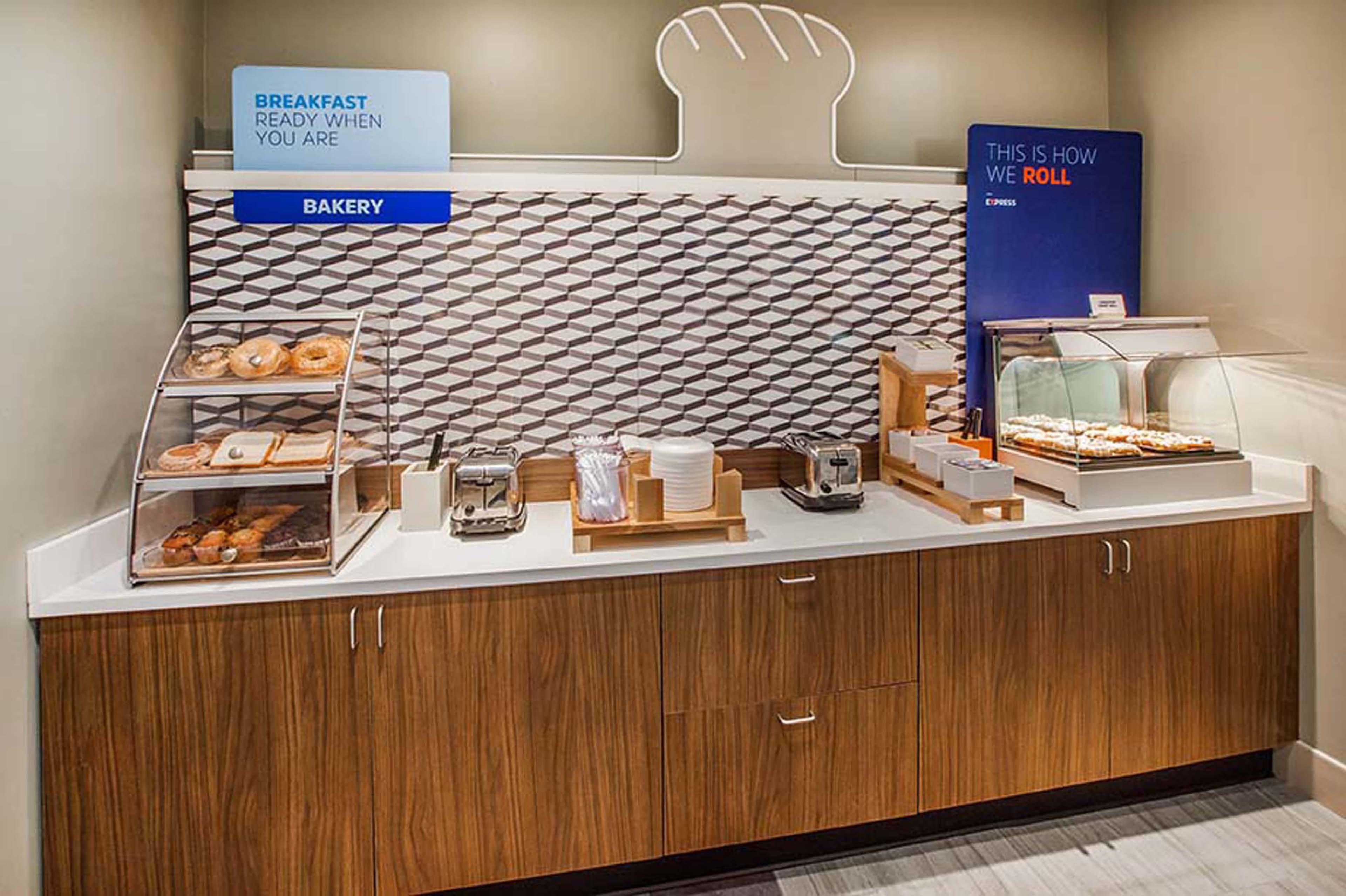 Holiday Inn Express & Suites New Cumberland By Ihg Экстерьер фото