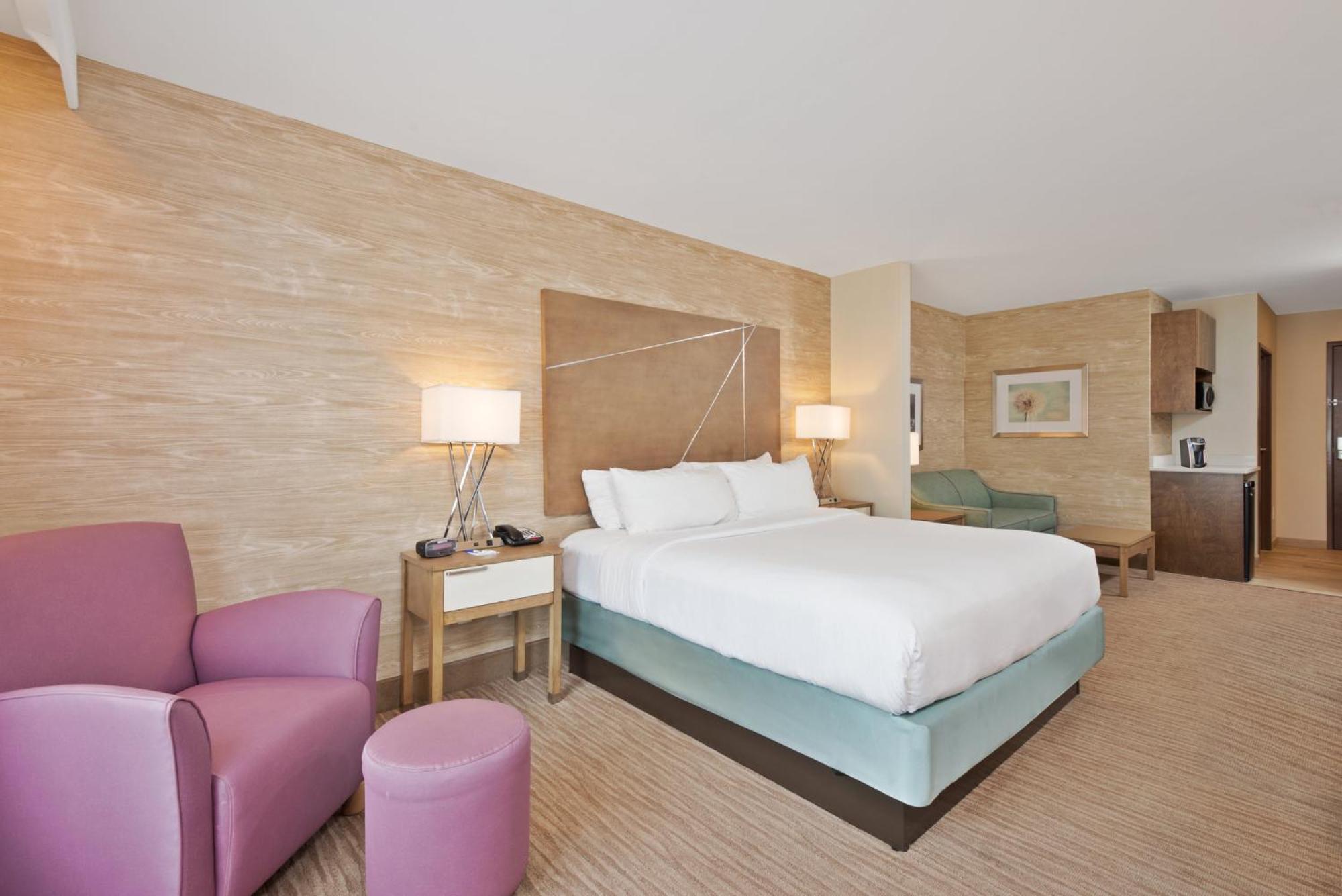 Holiday Inn Express & Suites New Cumberland By Ihg Экстерьер фото