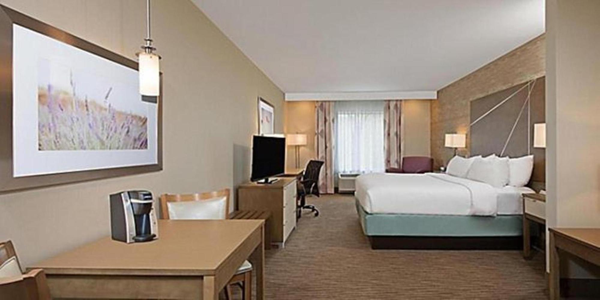 Holiday Inn Express & Suites New Cumberland By Ihg Экстерьер фото